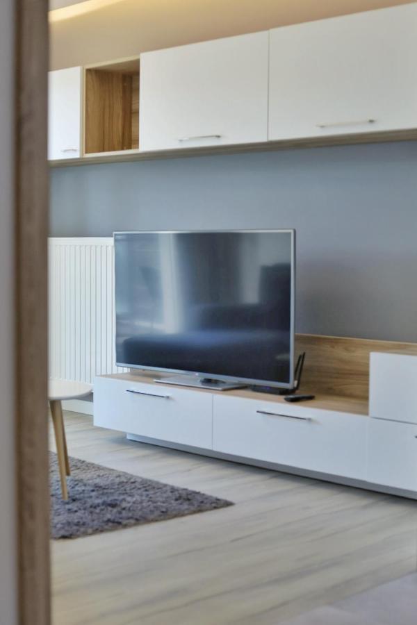 Capital Towers - Apartament Green Z Widokiem Na Rzeke Rzeszow Ngoại thất bức ảnh