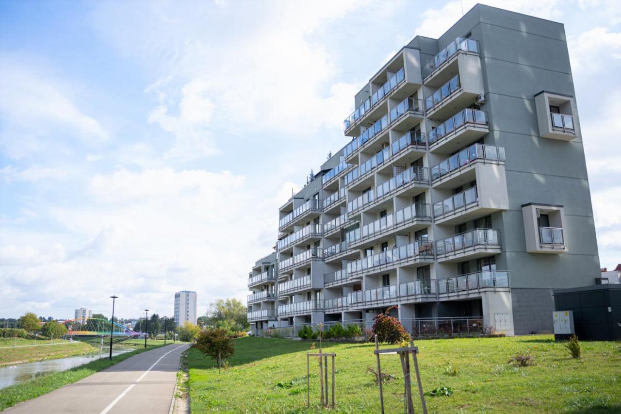 Capital Towers - Apartament Green Z Widokiem Na Rzeke Rzeszow Ngoại thất bức ảnh