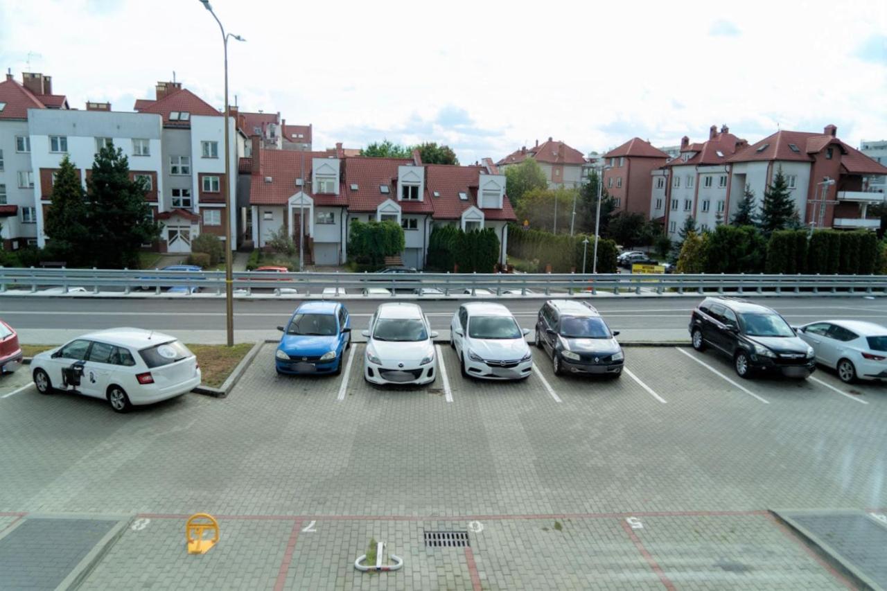 Capital Towers - Apartament Green Z Widokiem Na Rzeke Rzeszow Ngoại thất bức ảnh